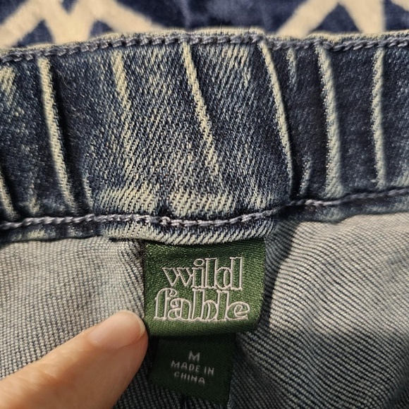 WILD FABLE Acid Wash Denim HighWaisted Raw Hem Womens Medium - Picture 3 of 4
